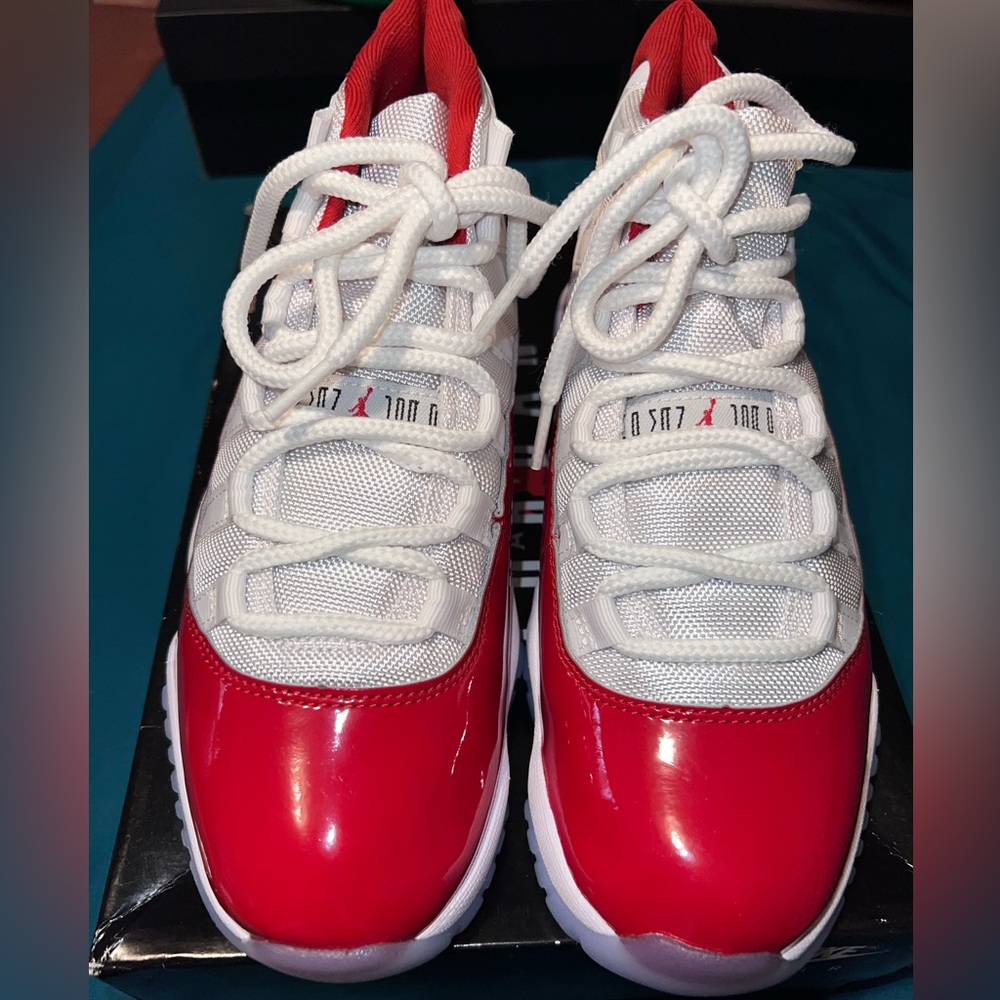 Air Jordan 11 "Cherry 2022" sneakers❤️‍🔥